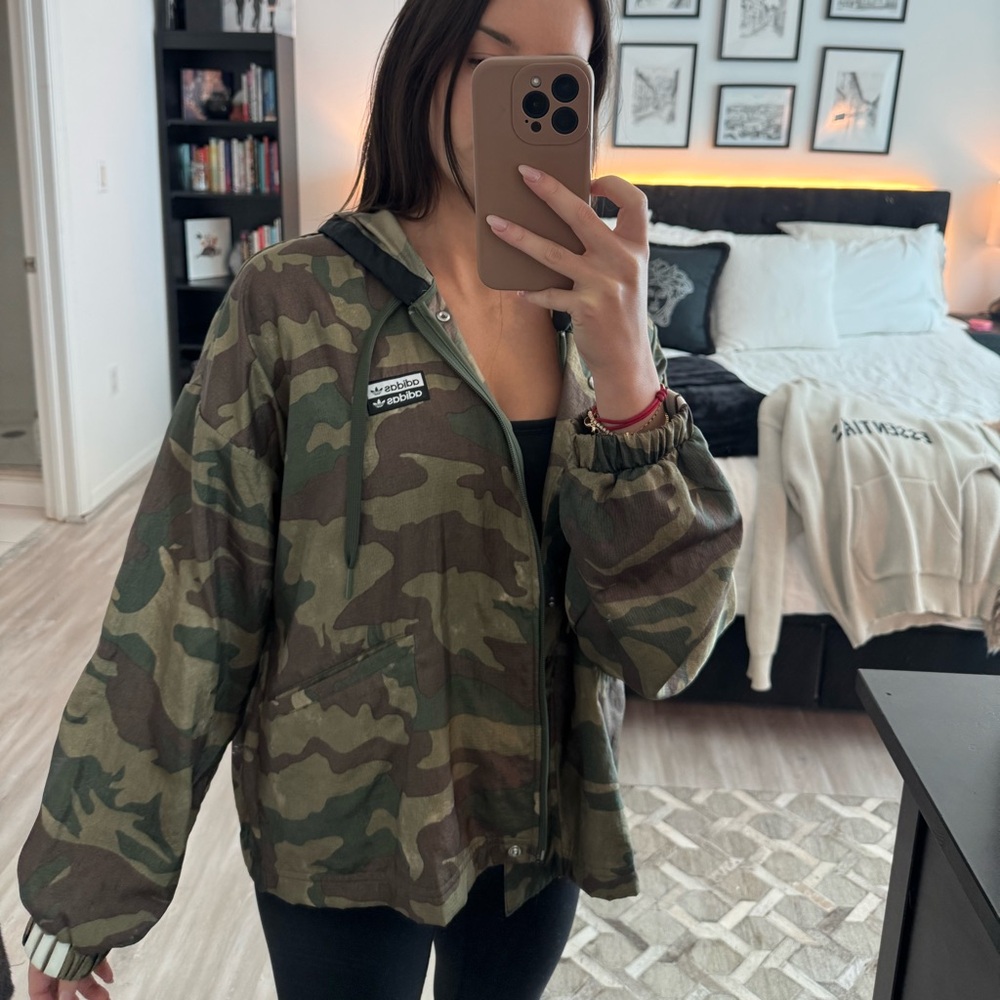 Adidas camo wind breaker